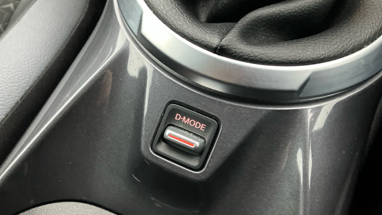 Nissan Juke 1.0 DiG-T 114 N-Connecta 5dr Petrol Hatchback